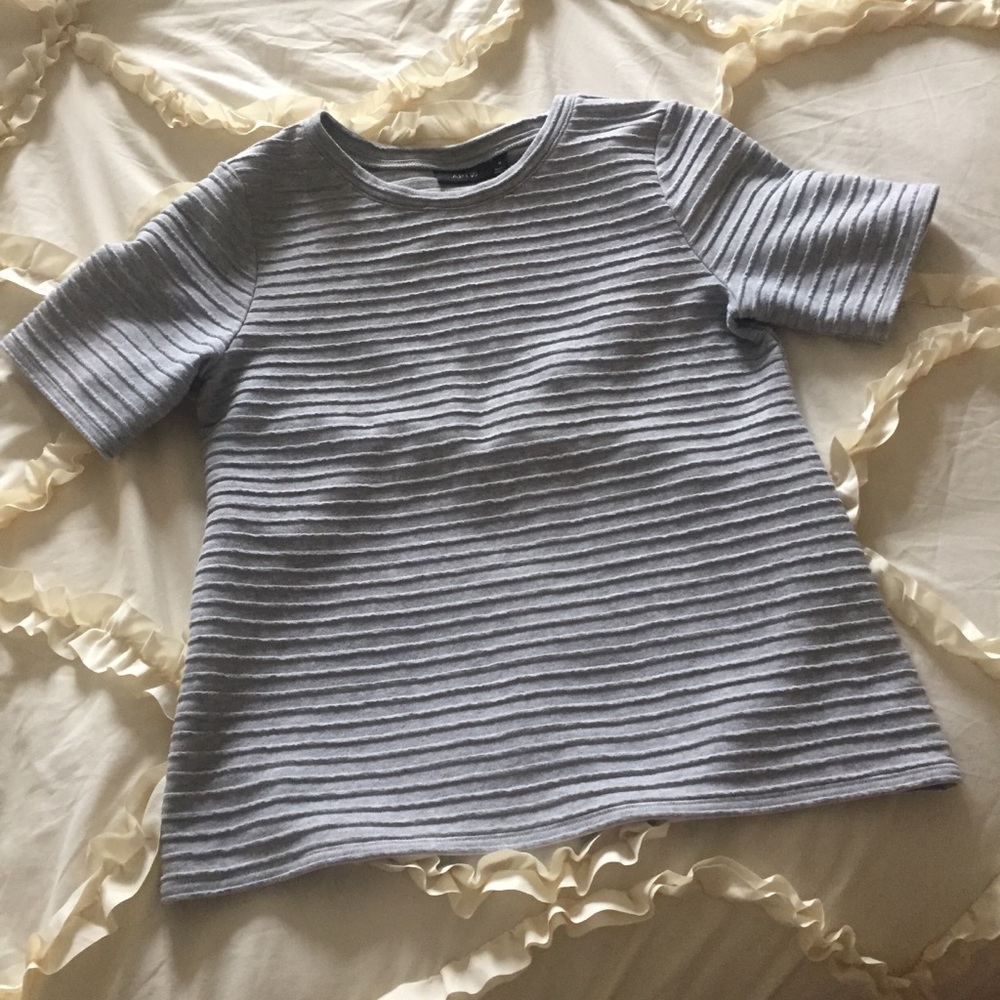 Apt 9 gray textured stripe shirt